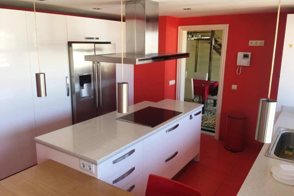 Penthouse With Private Pool, Hot Tub Jacuzzi With Sea Views And Chill-Out Zone, Close To The Sea Marbella Esterno foto