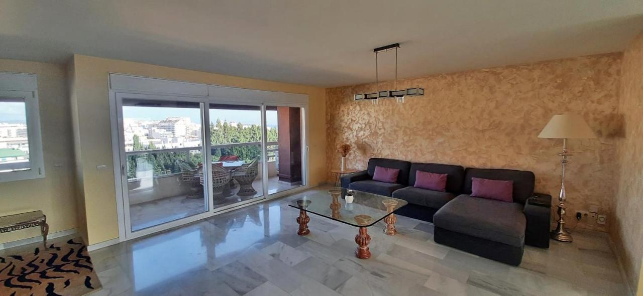 Penthouse With Private Pool, Hot Tub Jacuzzi With Sea Views And Chill-Out Zone, Close To The Sea Marbella Esterno foto