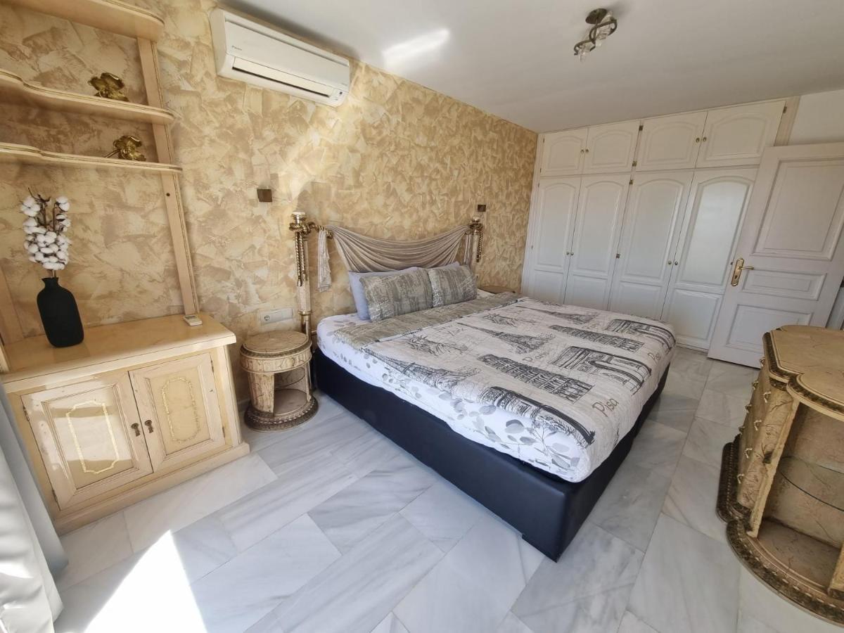 Penthouse With Private Pool, Hot Tub Jacuzzi With Sea Views And Chill-Out Zone, Close To The Sea Marbella Esterno foto