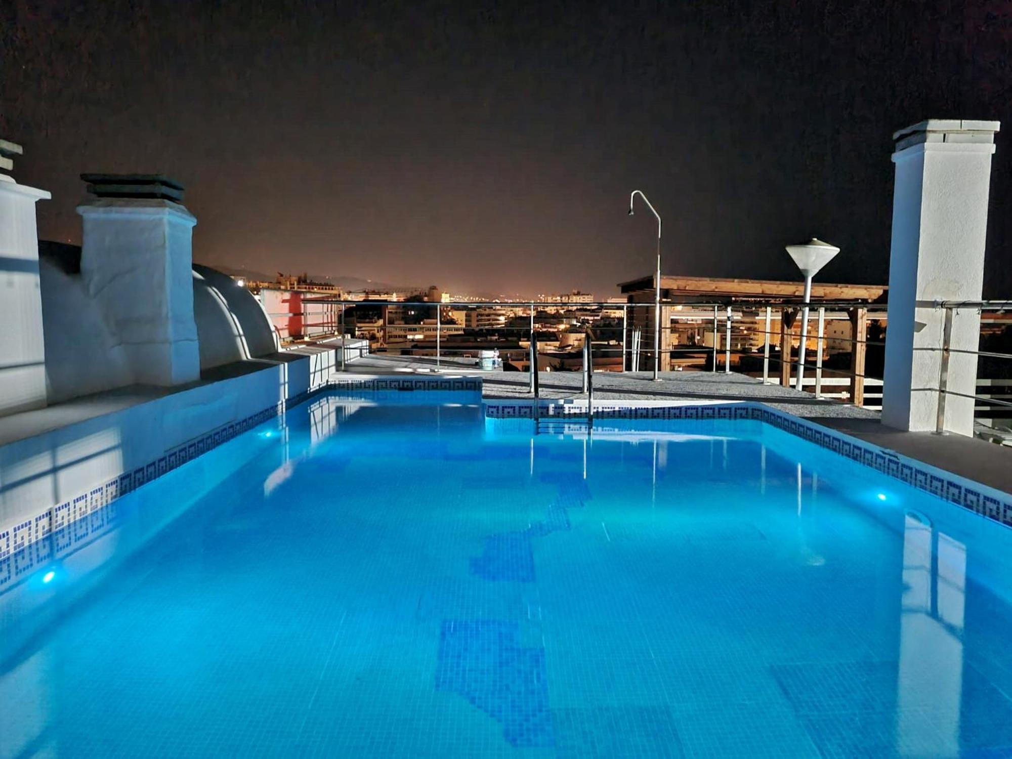 Penthouse With Private Pool, Hot Tub Jacuzzi With Sea Views And Chill-Out Zone, Close To The Sea Marbella Esterno foto